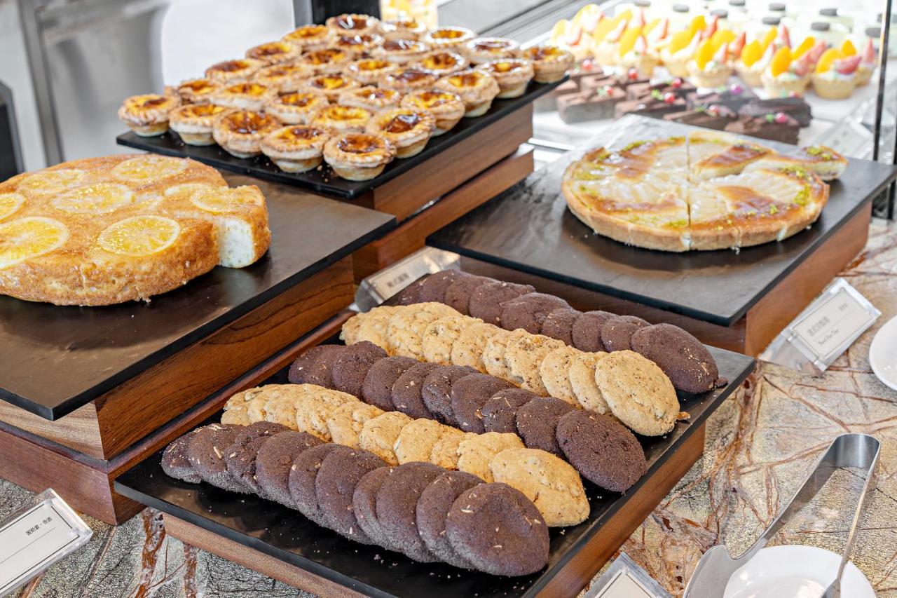 فندق فارجلوري Yanliau المظهر الخارجي الصورة A selection of pastries